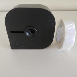 D&eacute;vidoir a gommette de tir - Noir + 1 Rouleau de 1 000 gommettes blanches - diam&egrave;tre 19 mm