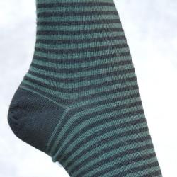 Chaussettes chaudes laine fines 75 ray&eacute;es ou unies pour Homme 40/45 court/mollet ray&eacute; noir et kaki