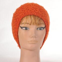 Bonnet laine mohair et pompon orange papaye