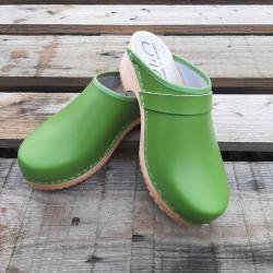 Sabot femme su&eacute;dois bois et cuir vif vert pomme