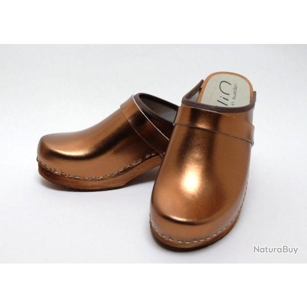 Sabot femme su�dois bois et cuir argent. gold ou bronze m�tal bronze