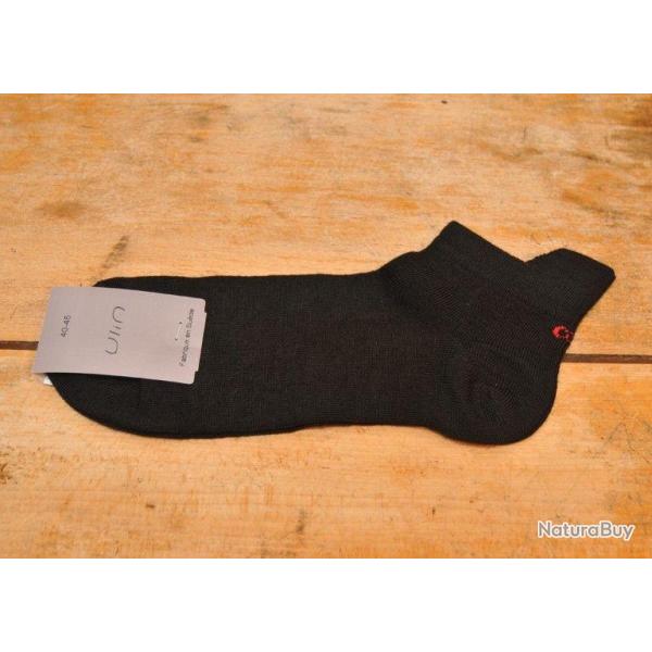 Socquettes homme en laine fine noir ou �cru noir 40/45