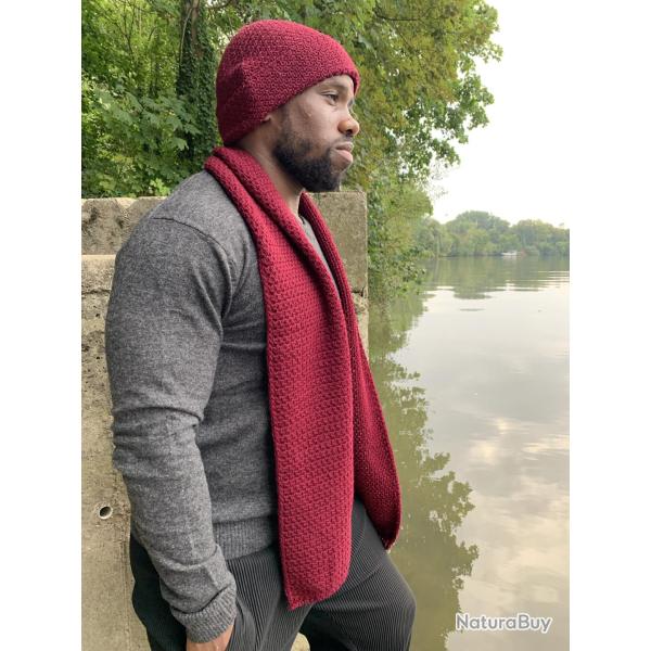 Bonnet en pure laine m�rinos � c�te de riz  rouge bordo