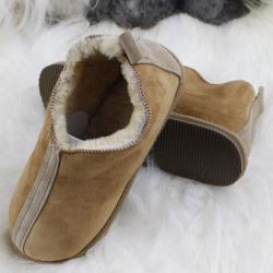 Chaussons chauds femme et homme en peau de mouton lain&eacute;e LULLA moka