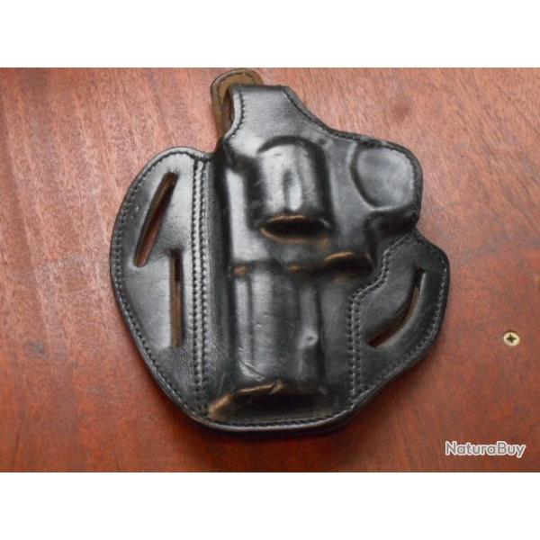 �tui de la marque GK PRO pour un 3 pouces .