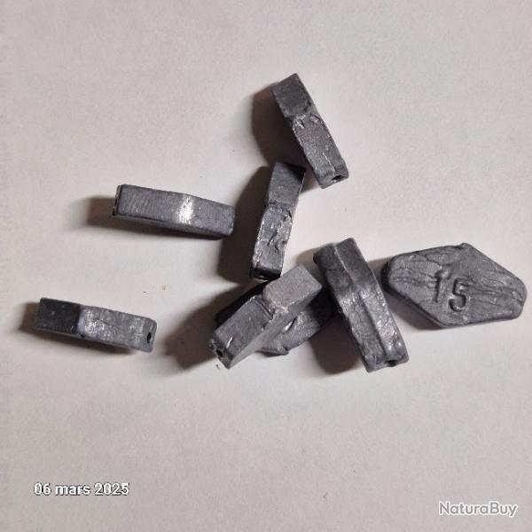Lot de plombs hexagonaux  � grains de 10 x 15 grammes  , 14 plombs