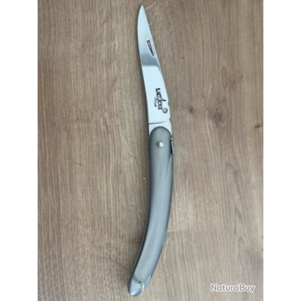 Couteau Laguiole design Andr� Courr�ge