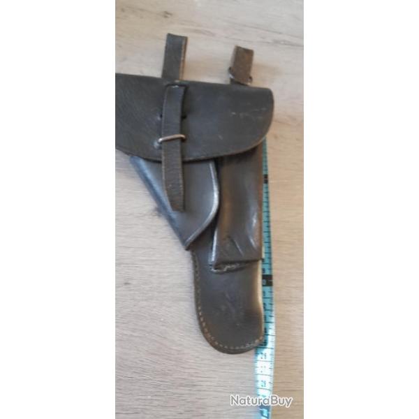 BELLE HOUSSE EN CUIR NOIR PISTOLET
