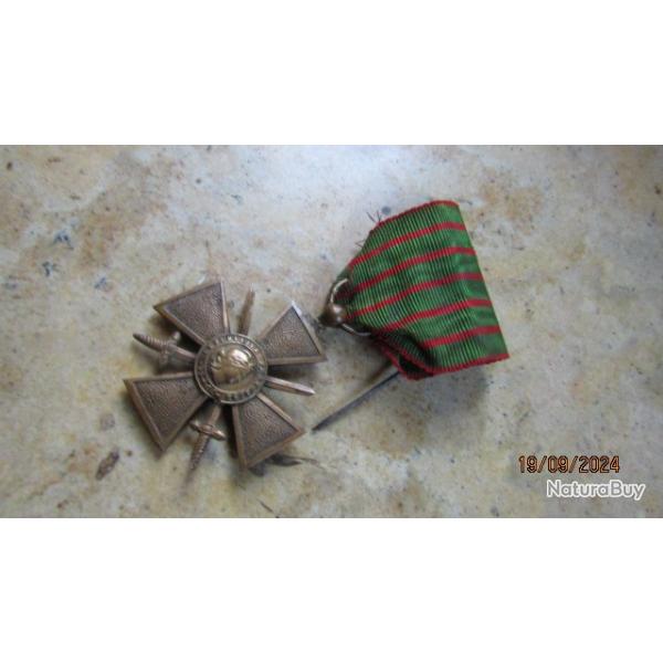 m�daille croix de guerre 1914 1918  ww1 premi�re guerre dat�e 1918 centre arri�re l�ger choc