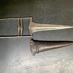 BEAU COUTEAU KATAR D'INDE DU XX&deg; , DIT PERCE ARMURE ET SON FOURREAU, COLLECTION ASIE