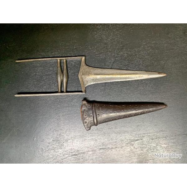 BEAU COUTEAU KATAR D'INDE DU XX� , DIT PERCE ARMURE ET SON FOURREAU, COLLECTION ASIE