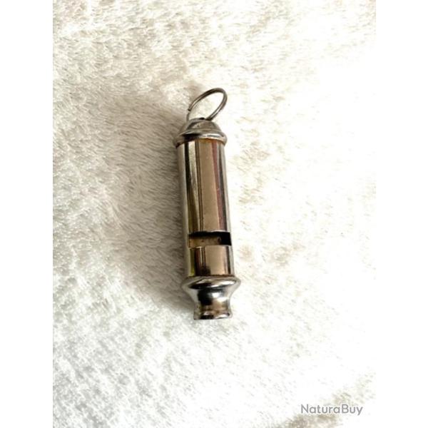 Sifflet ancien