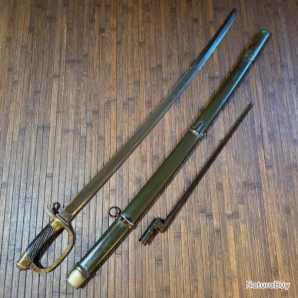 SABRE SHASHKA AVEC FOURREAU � BA�ONNETTE INT�GR�E