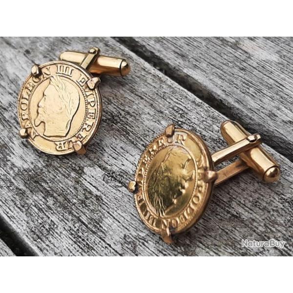 Jolie paire de boutons de manchettes pi�ces Napol�on III empereur. M�tal non d�termin�.