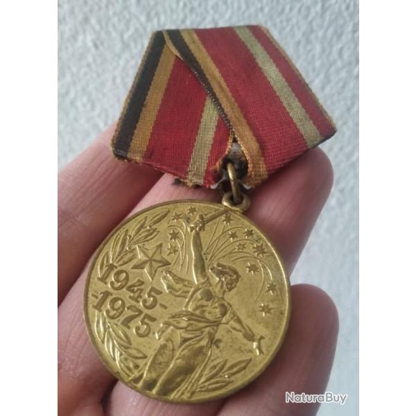M�DAILLE COMM�MORATIVE 30 ANNIVERSAIRE DE LA VICTOIRE II GUERRE MONDIALE 1945-1975 URSS CCCP