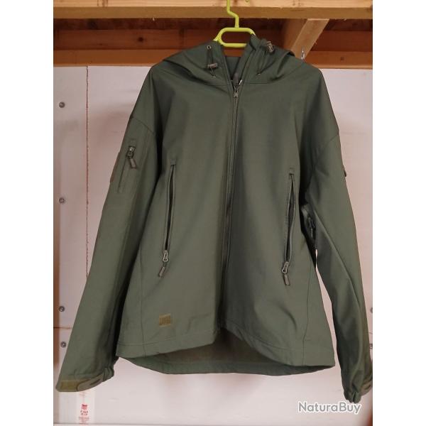 Veste coupe vent int�rieur polaire couleur kaki