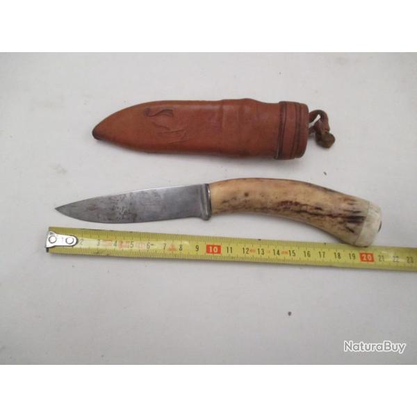 couteau de chasse d'origine -  finlandais  - pukko - lapon -  �tui cuir - long de 21 cm  lame 10 cm