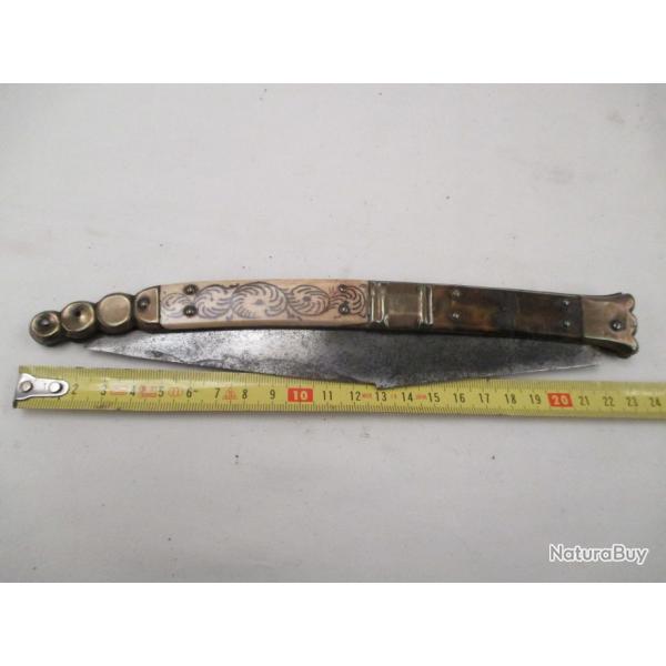 grande  navaja  espagnole  ferm� 24 cm  - ouvert 43 cm lame de 20 cm tr�s bon ressort