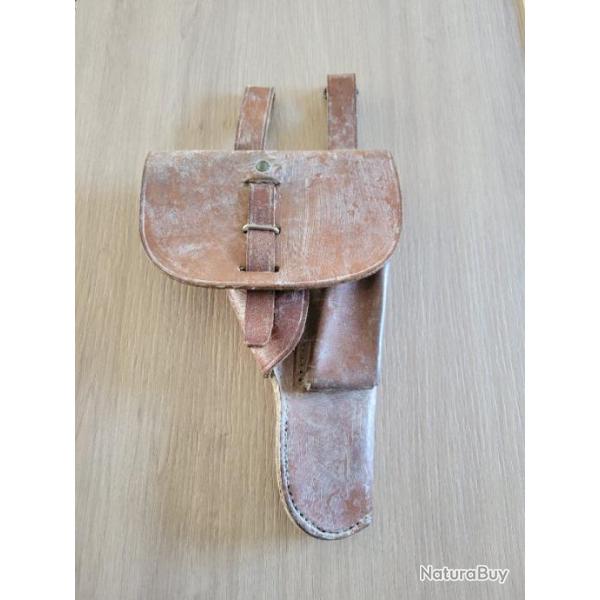 �tui cuir fran�ais mod�le 1948 GT (fauve)