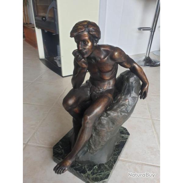 bronze d�but 1900 de julien MONIER."Le PENSEUR"..vends ou �change fusil de -TRAP.
