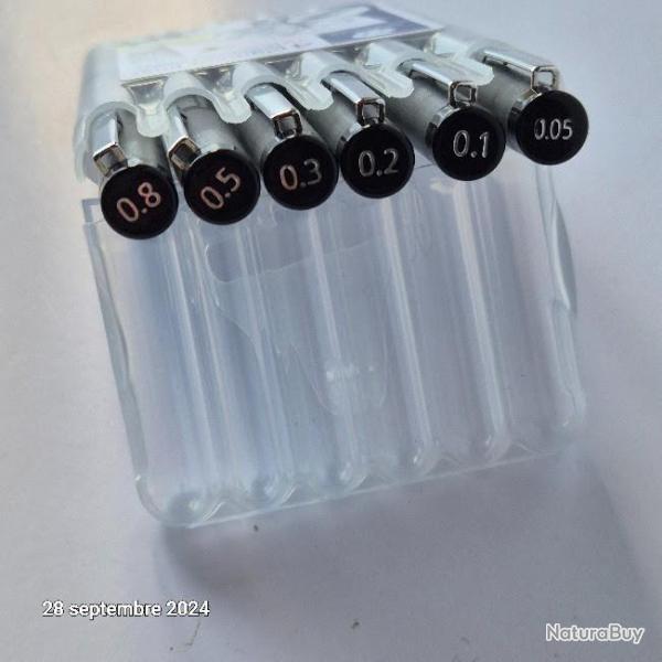 Staedtler tui chevalet de 6 feutres noirs diamtres assortis (0.05/0.1/0.3/0.4/0.5/0.8)