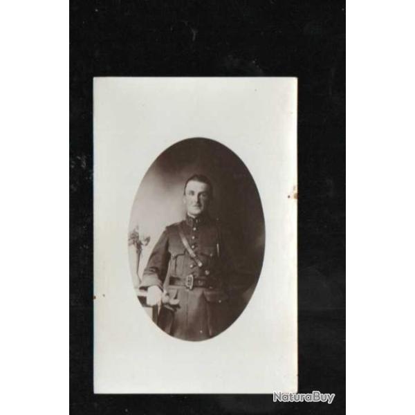 soldat en uniforme photo de  studio voir pattes de col 17 , fourrag�re