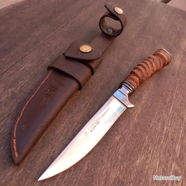 Joli Couteau de Chasse NICKER ESPAGNOL JOKER Manche en OLIVIER SCULPT� avec �tui en cuir