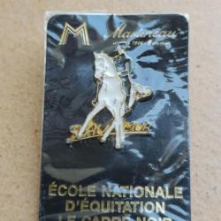 PINS ECOLE NATIONALE D EQUITATION LE CADRE NOIR DE SAUMUR