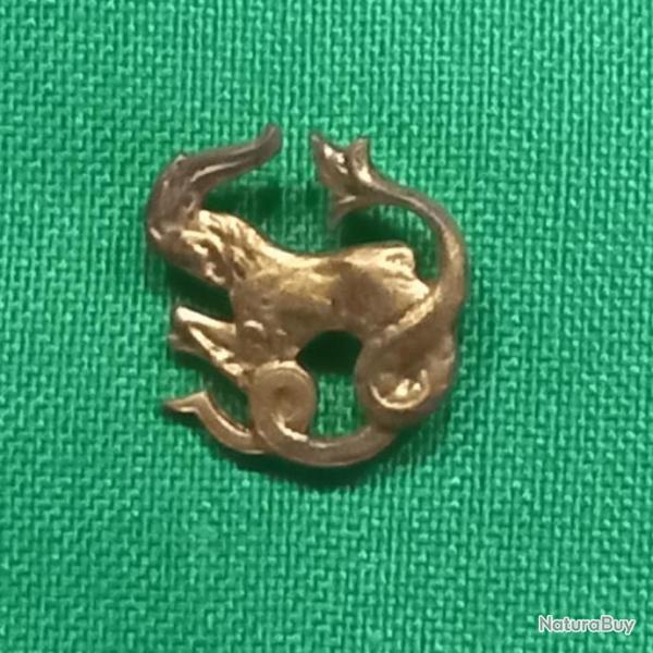 rare ancien  pin's BELIER    dor� � l'or fin