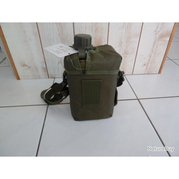 Gourde us 2l Avec housse