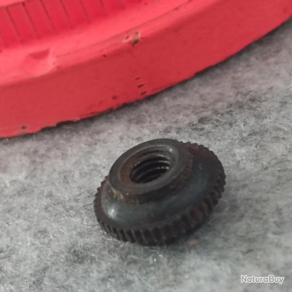 GAUCHER - 12mm - pi�ces : �crou maintien canon (2)