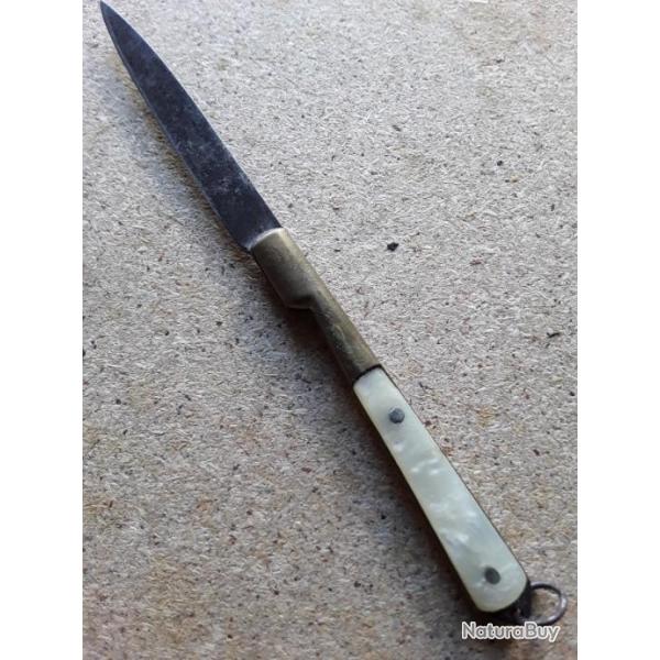 Petite VENDETTA d'�crivain. Pendentif.