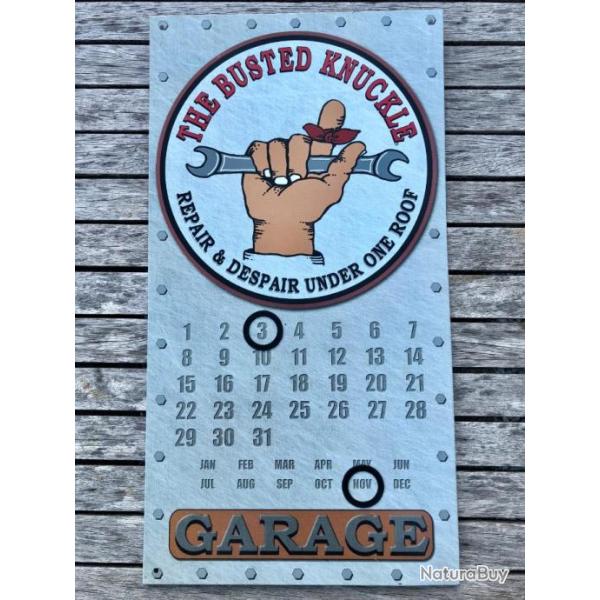Calendrier M�tallique Garage 45x21.5cm