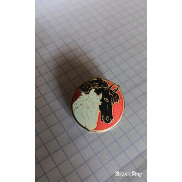 Pin's Cheval chevaux t�te ref 315