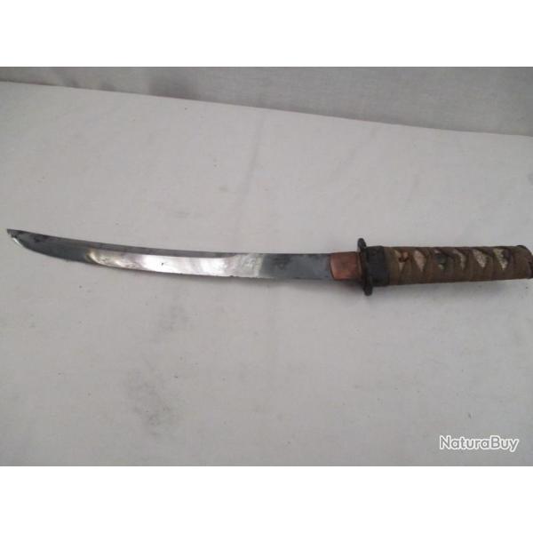 WAKIZASHI - authentique et d'�poque - la soie est sign�e voir les photos - petite dents  sur le fil