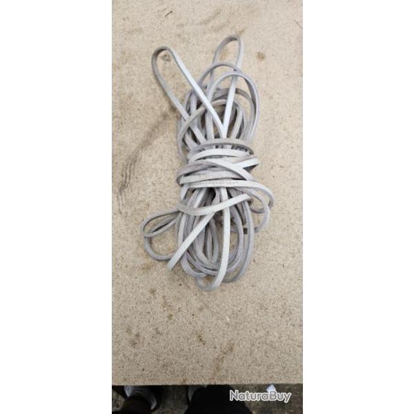 Longe laisse cuir chien neuve cuir gris id�ale recherche sang ou pied