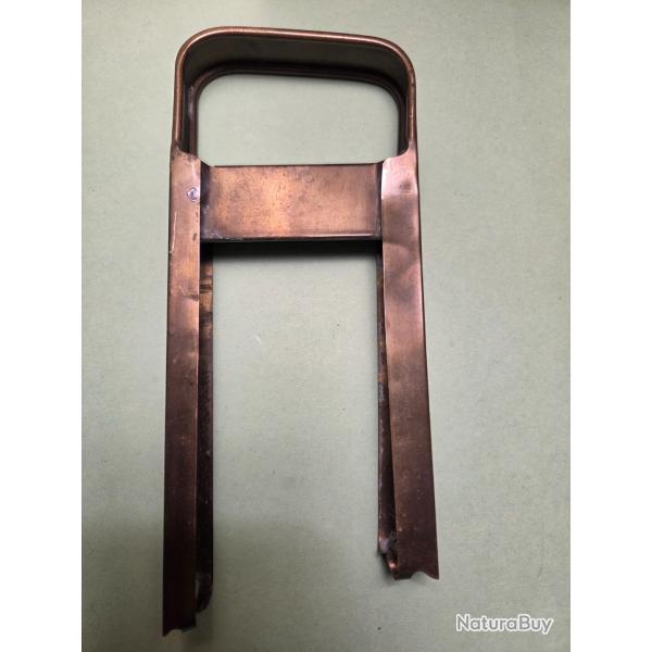 un clip de mitrailleuse Carcano Mod 1930 pour 20 cartouches  vide bon �tat