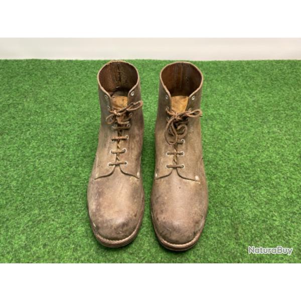 BRODEQUINS  FRAN�AIS  MOD�LE 1941   W W 2  1939 / 1945   DE 1942