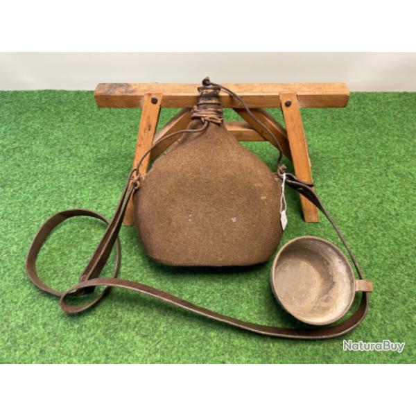 GOURDE DE  LA CAMPAGNE DE 1940  DU MOD�LE 1935  AVEC SON QUART    W W 2  N�6