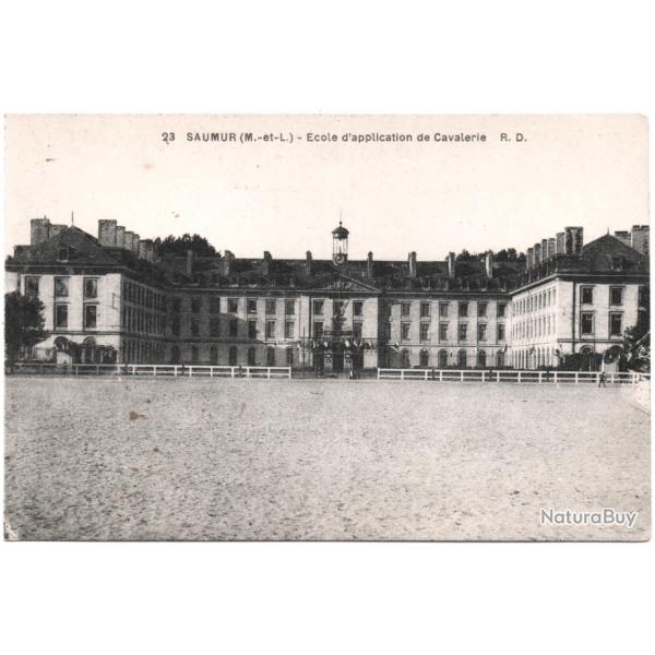 CPA MILITARIA  -  SAUMUR  -  ECOLE D'APPLICATION DE CAVALERIE