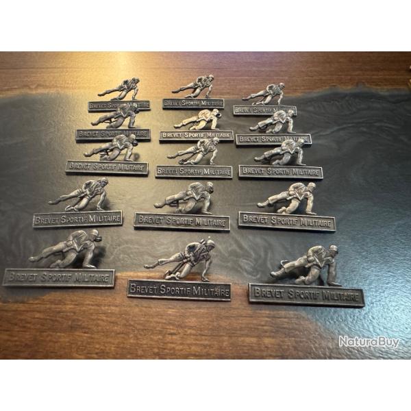Lot de 15 �� brevet sportif militaire��