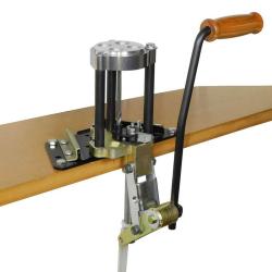 Presse de rechargement Lee &agrave; tourelle 4 trous avec index automatique.