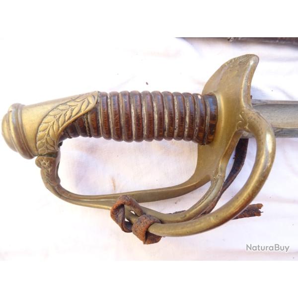 253-  RARE sabre 1885 , officier de cavalerie l�g�re 1822 entr-se = BENTZ  ?