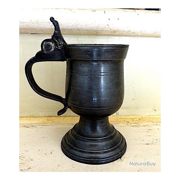 Pichet en �tain ancien