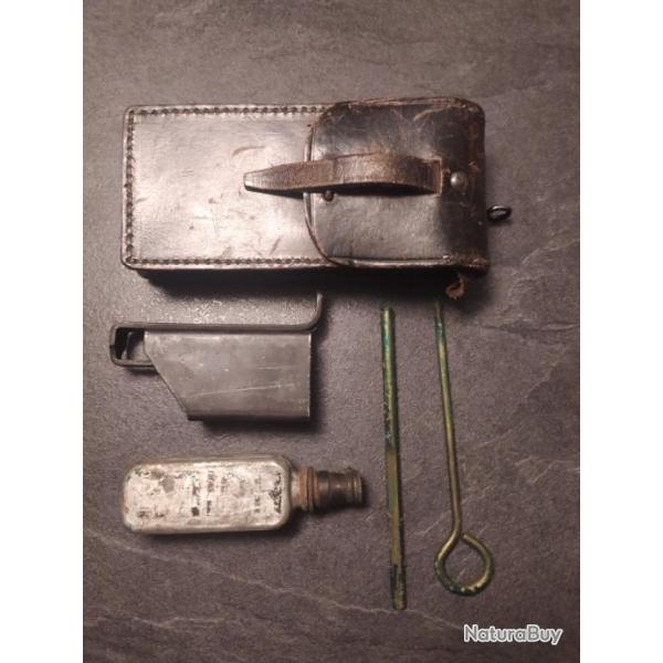 Trousse de nettoyage MAT49 compl�te, cuir noirci