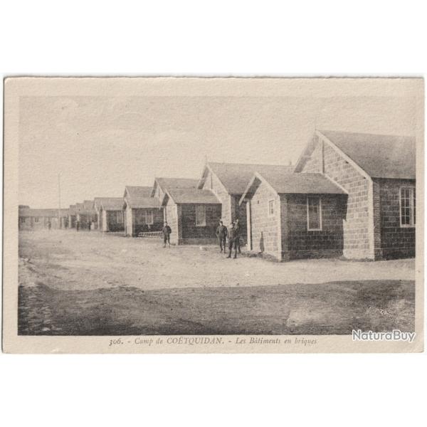 CPA MILITARIA  -  CAMP DE CO�TQUIDAN  -  LES B�TIMENTS EN BRIQUES