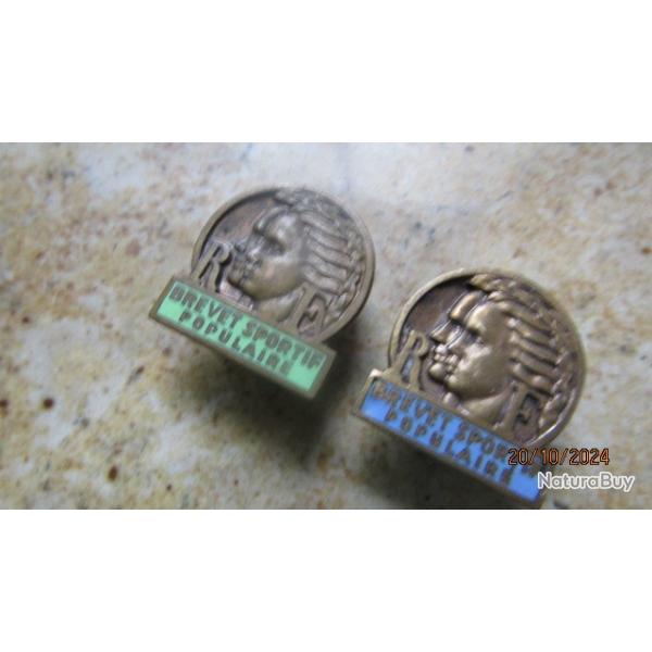 Insigne (2) Brevet Sportif Populaire cre 1937 aprs Front populaire cole public Laque boutonnire