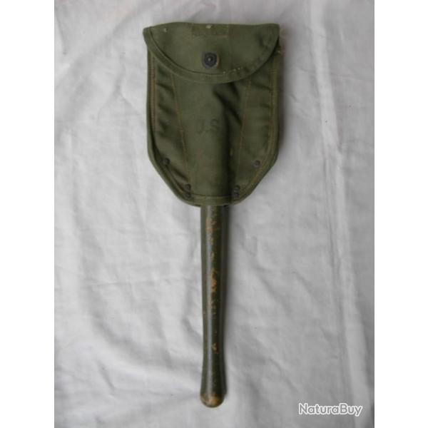 WW2 US PELLE MILITAIRE PLIABLE AM�RICAINE ET SON �TUI MARQU�ES ET DAT�S 1944 R�F�RENC�ES G.I.