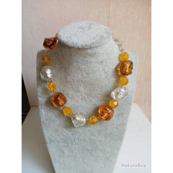 collier ancien  longueur 19 cm ferm�