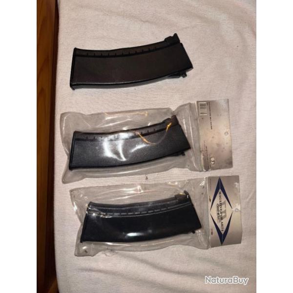 Lots de 3 chargeurs AK � billes r�plique